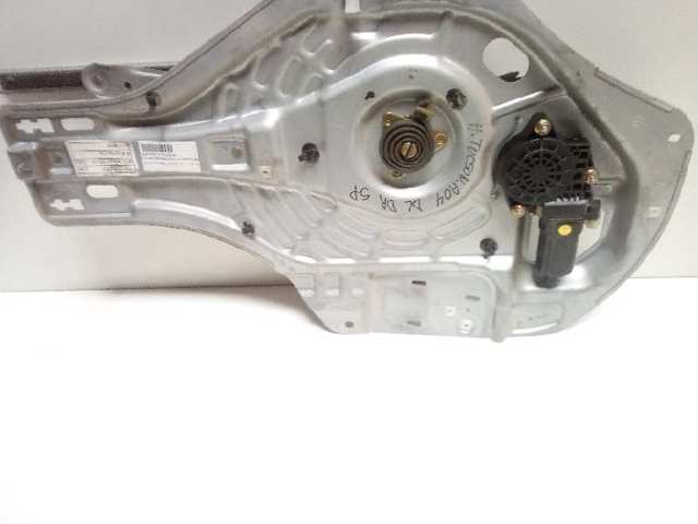 Mechanizm podnoszenia szyby drzwi przednich prawych 824062E000 HYUNDAI
