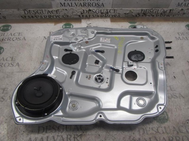 Mechanizm podnoszenia szyby drzwi przednich prawych 824812B000 HYUNDAI