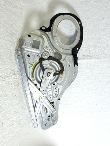 Mechanizm podnoszenia szyby drzwi przednich prawych 824813U000 HYUNDAI