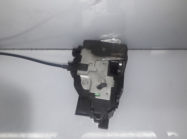 Zamek drzwi tylnych prawych 825000003R RENAULT
