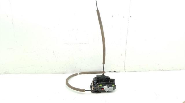 Zamek drzwi tylnych prawych 825004EA2A NISSAN