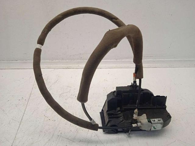 Zamek drzwi tylnych prawych 825004EA2A NISSAN