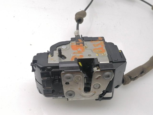 Zamek drzwi tylnych prawych 825004JK0A NISSAN