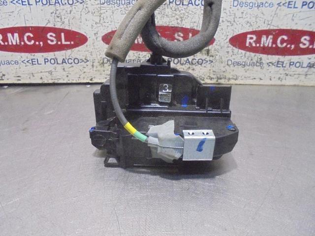 Zamek drzwi tylnych prawych 82500BA60B NISSAN