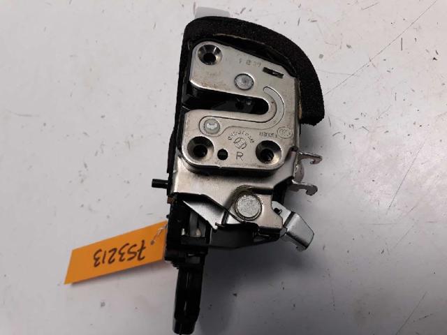 Zamek drzwi tylnych prawych 82500BA60B NISSAN