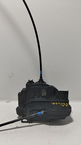 Zamek drzwi tylnych prawych 82500EB305 NISSAN