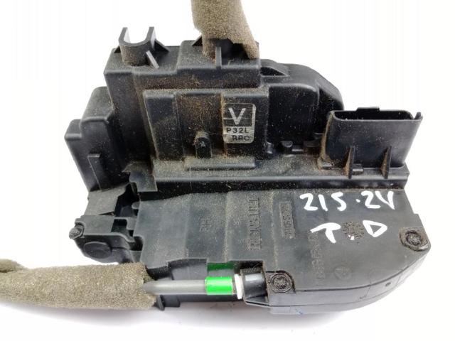 Zamek drzwi tylnych prawych 82500JD900 NISSAN