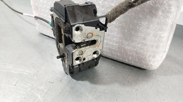 Zamek drzwi tylnych prawych 82500JD90C NISSAN