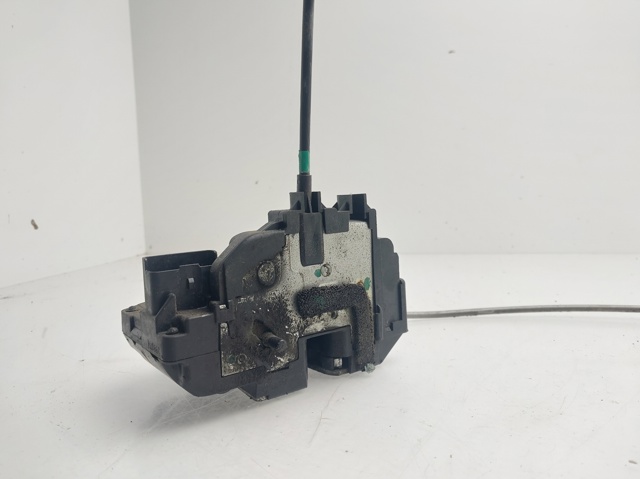 Zamek drzwi tylnych prawych 82500JD90C NISSAN