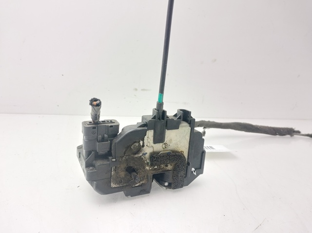 Zamek drzwi tylnych prawych 82500JD90C NISSAN