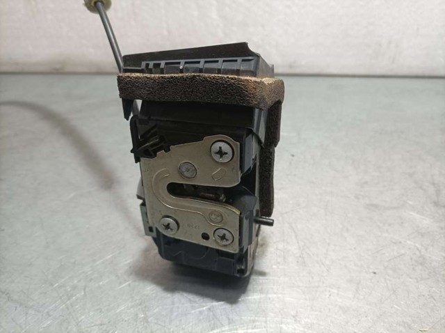 Zamek drzwi tylnych lewych 825014EA2A NISSAN