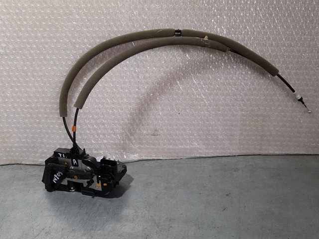Zamek drzwi tylnych lewych 825014EA2A NISSAN