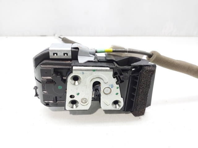 Zamek drzwi tylnych lewych 82501BA60B NISSAN