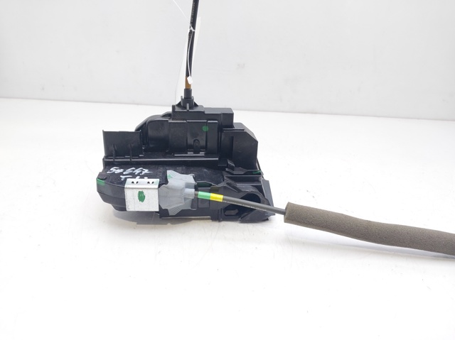 Zamek drzwi tylnych lewych 82501BA60B NISSAN