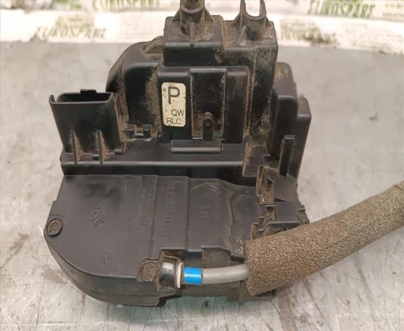 Zamek drzwi tylnych lewych 82501EB305 NISSAN