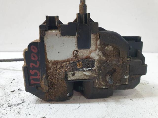 Zamek drzwi tylnych lewych 82501EB305 NISSAN