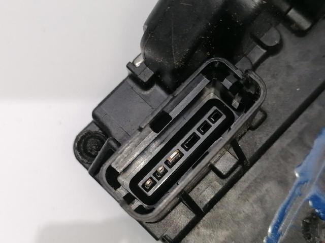 Zamek drzwi tylnych lewych 82501JD900 NISSAN