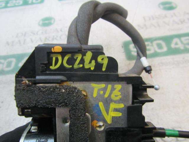 Zamek drzwi tylnych lewych 82501JD90C NISSAN