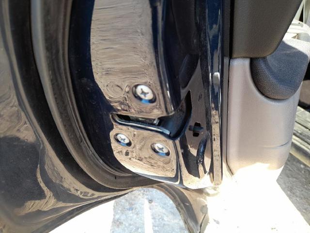 Zamek drzwi tylnych lewych 82501JD90C NISSAN