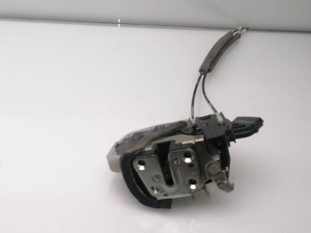 Zamek drzwi tylnych lewych 82501JG000 NISSAN