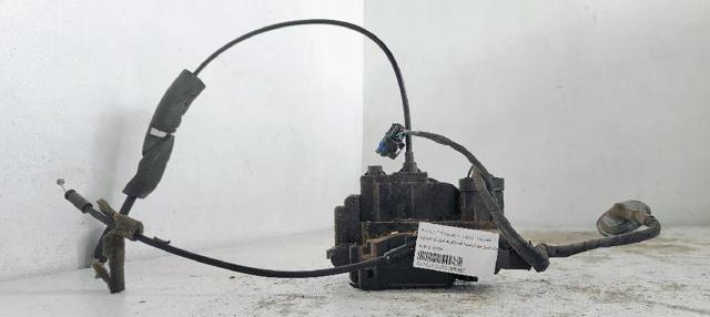 Zamek drzwi tylnych prawych 825020033R RENAULT