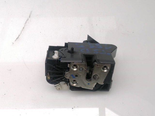 Zamek drzwi tylnych prawych 825022281R RENAULT