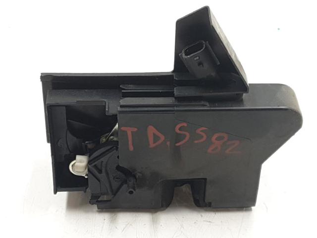 Zamek drzwi tylnych prawych 825022281R RENAULT