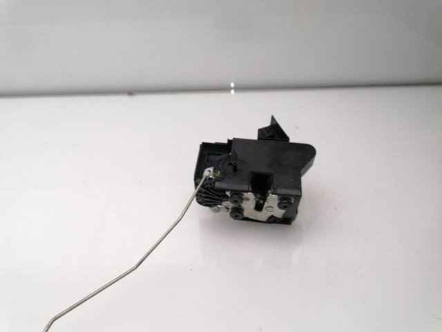 Zamek drzwi tylnych prawych 825022281R RENAULT