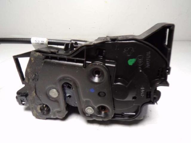 Zamek drzwi tylnych prawych 825023014R RENAULT