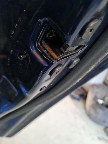 Zamek drzwi tylnych prawych 825023014R RENAULT