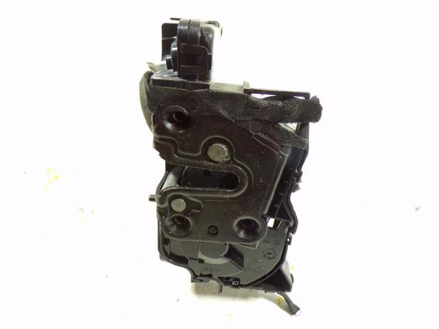 Zamek drzwi tylnych prawych 825023014R RENAULT