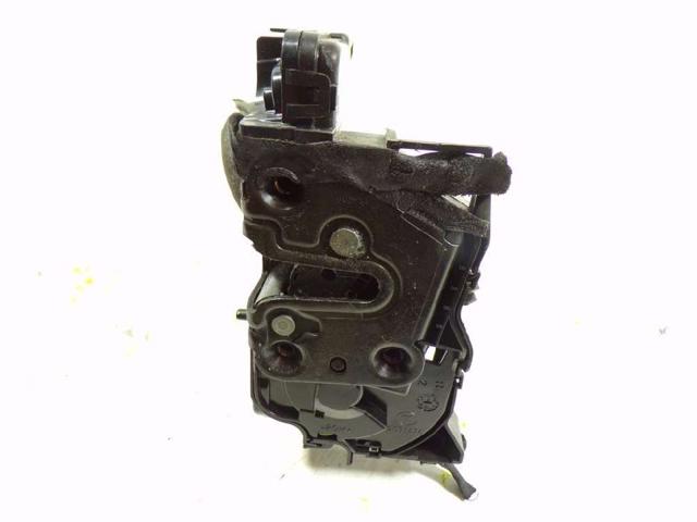Zamek drzwi tylnych prawych 825023014R RENAULT