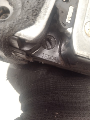 Zamek drzwi tylnych prawych 825028873R RENAULT