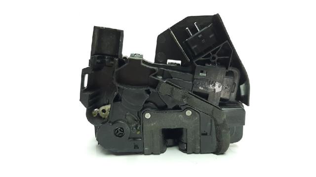 Zamek drzwi tylnych prawych 825028903R RENAULT