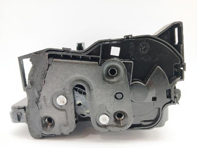Zamek drzwi tylnych prawych 825028903R RENAULT