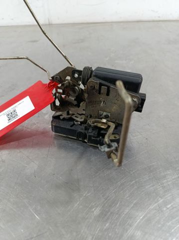Zamek drzwi tylnych prawych 825029556R RENAULT