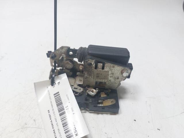 Zamek drzwi tylnych prawych 825029556R RENAULT