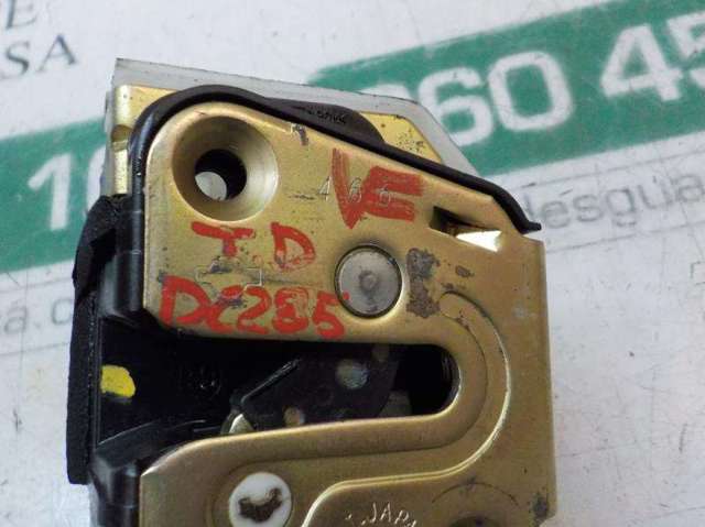 Zamek drzwi tylnych prawych 82502AA210 NISSAN