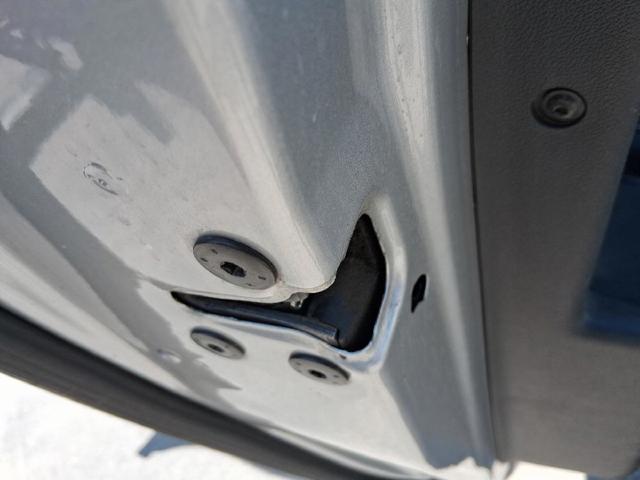 Zamek drzwi tylnych lewych 825030002R RENAULT