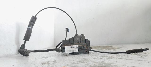 Zamek drzwi tylnych lewych 825030032R RENAULT