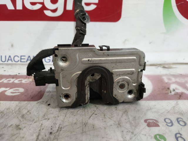 Zamek drzwi tylnych lewych 825030283R RENAULT