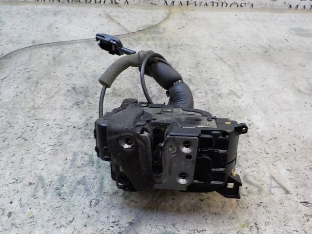 Zamek drzwi tylnych lewych 825030574R RENAULT