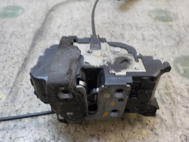 Zamek drzwi tylnych lewych 825030574R RENAULT