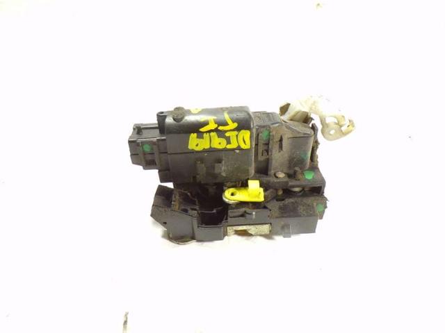 Zamek drzwi tylnych lewych 825032860R RENAULT