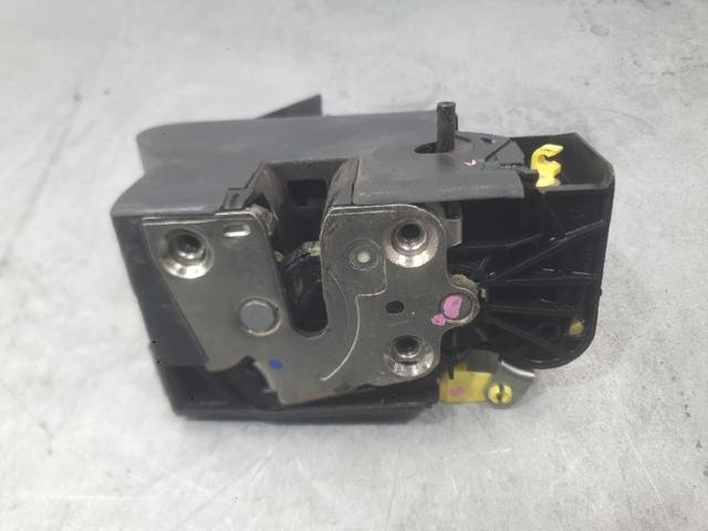 Zamek drzwi tylnych lewych 825033585R RENAULT
