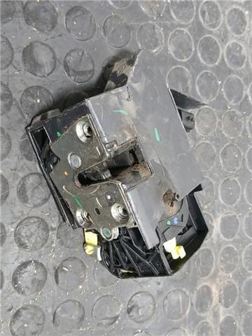 Zamek drzwi tylnych lewych 825033585R RENAULT