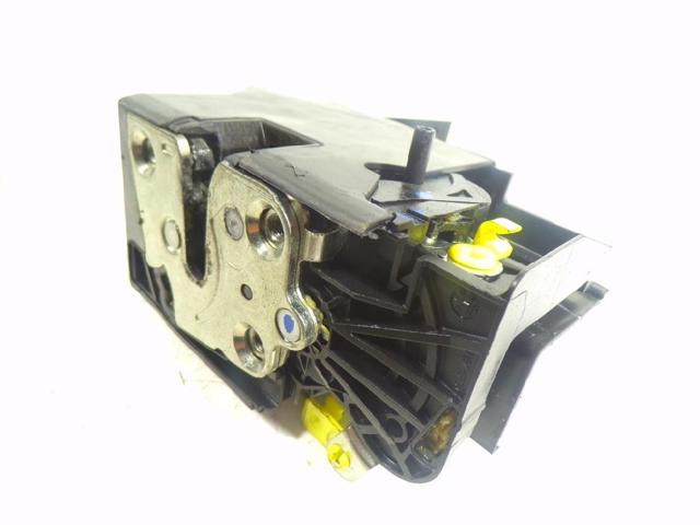 Zamek drzwi tylnych lewych 825033585R RENAULT