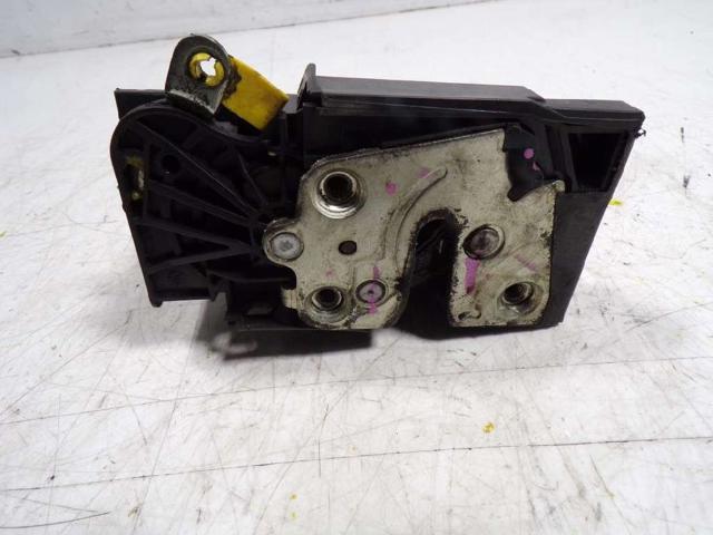 Zamek drzwi tylnych lewych 825033585R RENAULT