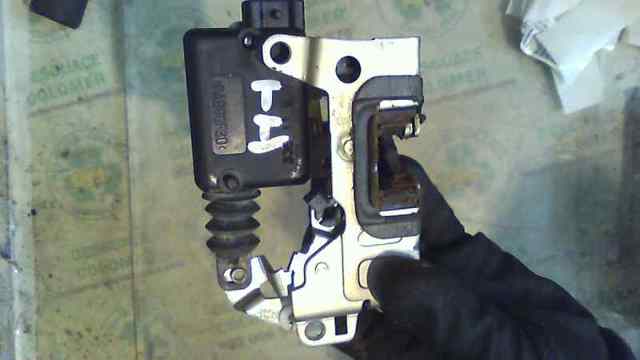 Zamek drzwi tylnych lewych 825033585R RENAULT