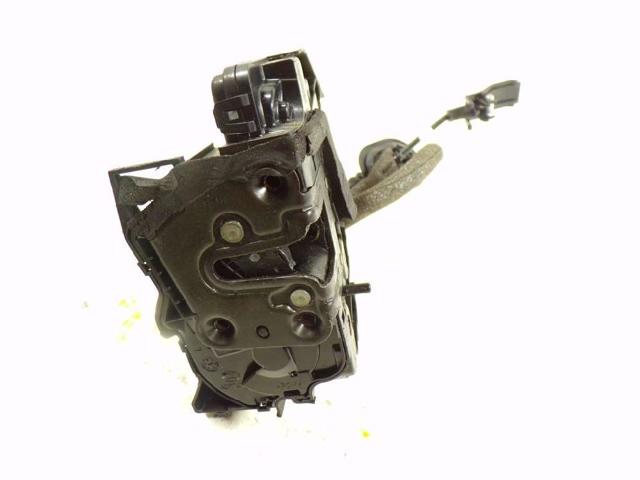 Zamek drzwi tylnych lewych 825037601R RENAULT